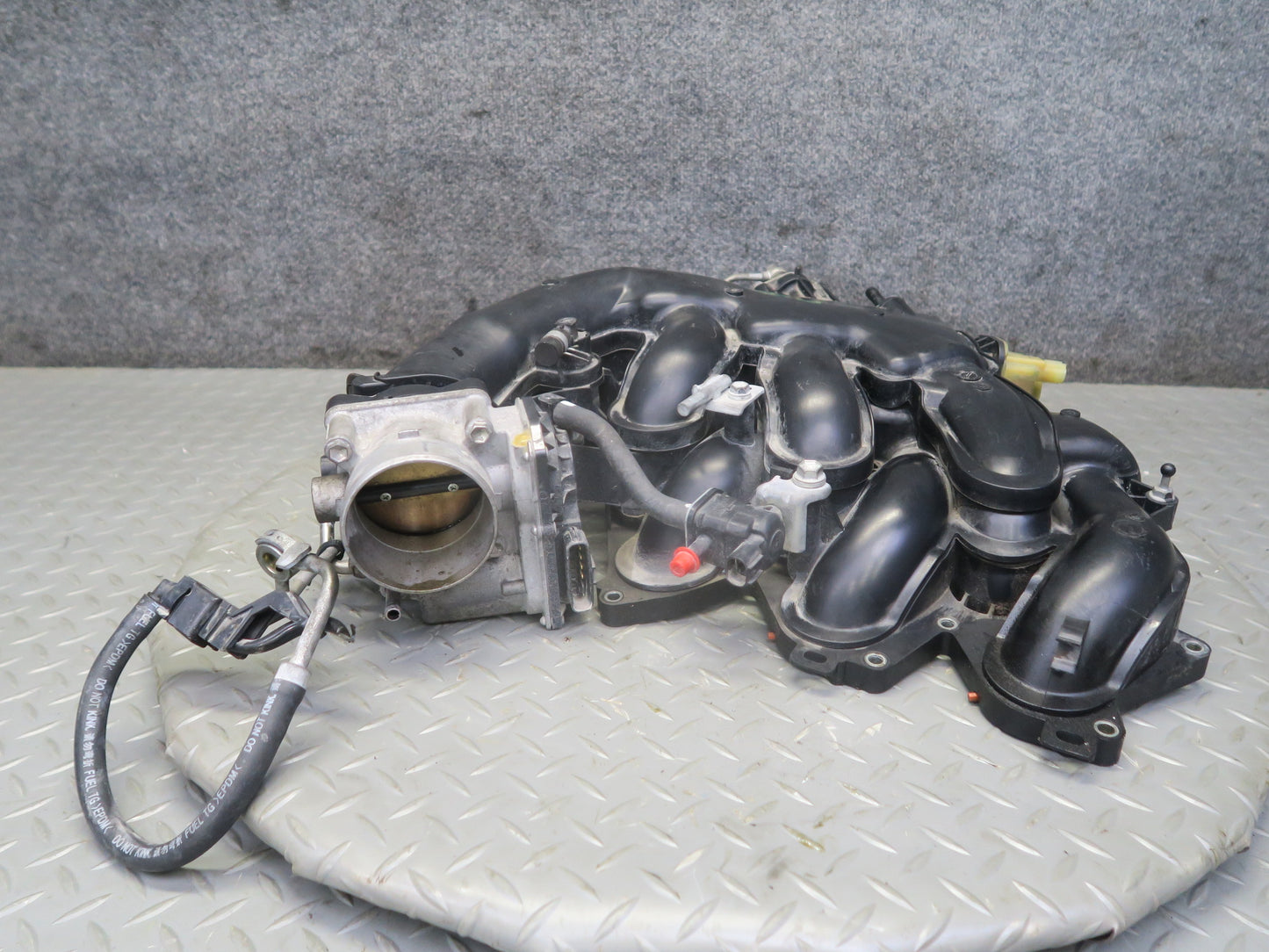 06-13 Lexus GSE20L IS250 Engine Air Intake Manifold w Throttle Body OEM
