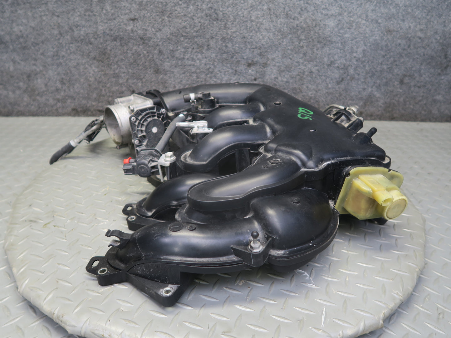 06-13 Lexus GSE20L IS250 Engine Air Intake Manifold w Throttle Body OEM