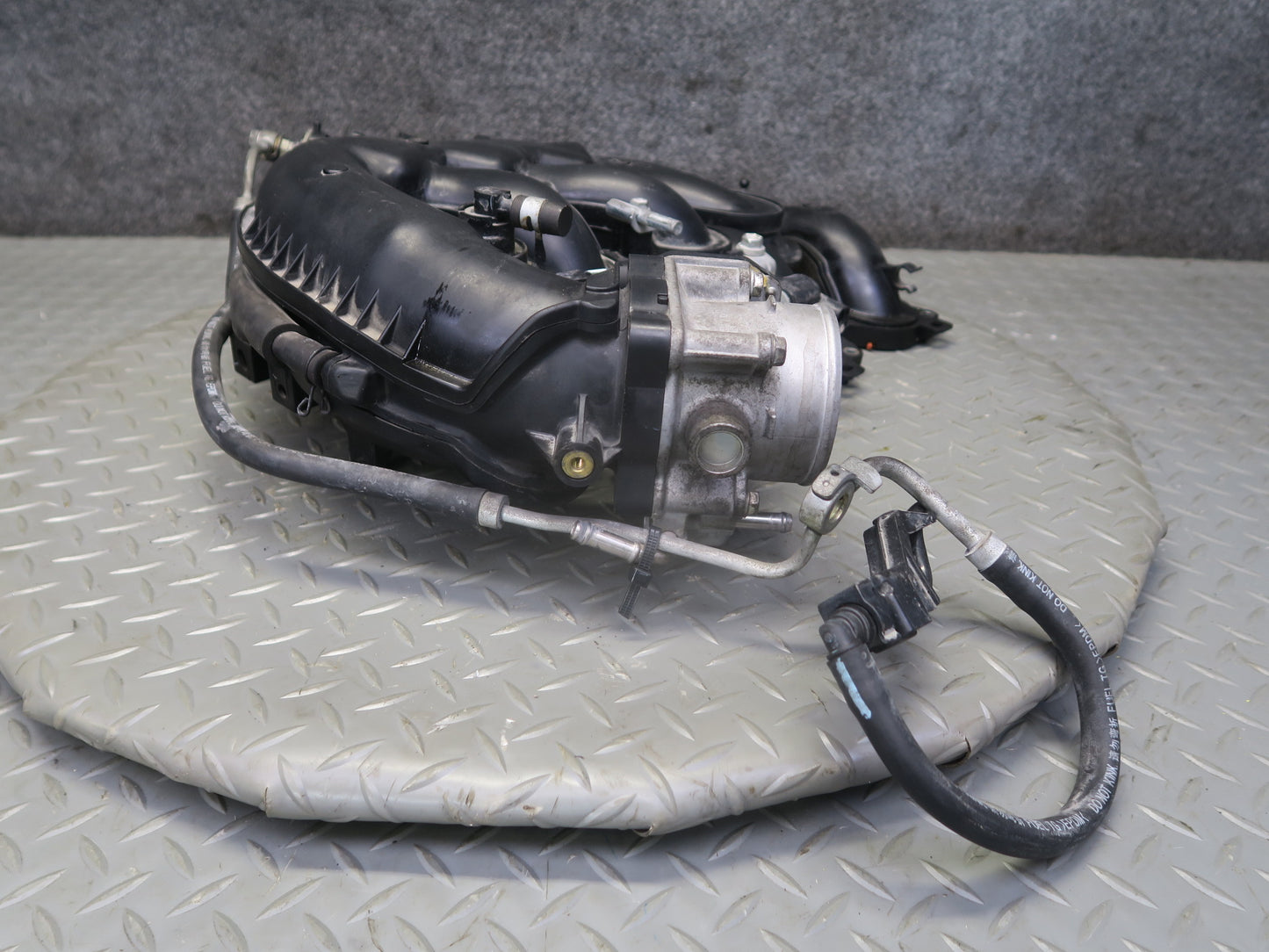 06-13 Lexus GSE20L IS250 Engine Air Intake Manifold w Throttle Body OEM