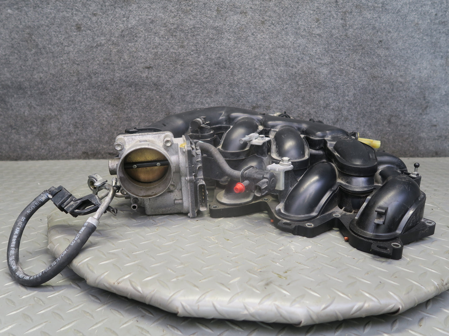 06-13 Lexus GSE20L IS250 Engine Air Intake Manifold w Throttle Body OEM