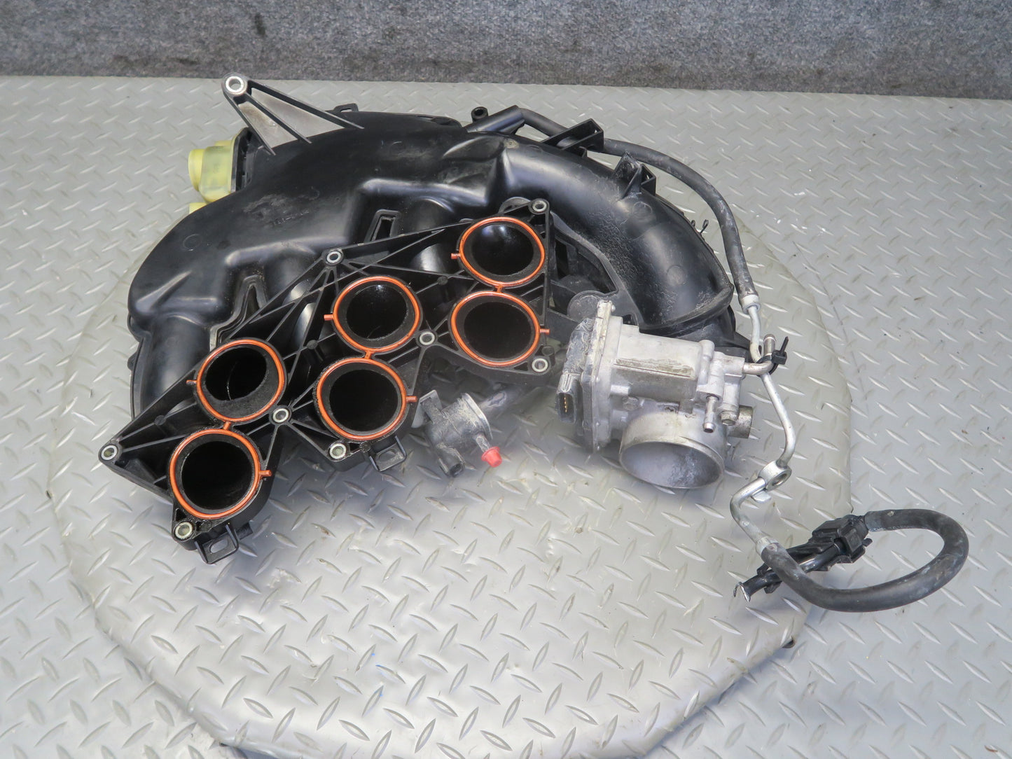 06-13 Lexus GSE20L IS250 Engine Air Intake Manifold w Throttle Body OEM