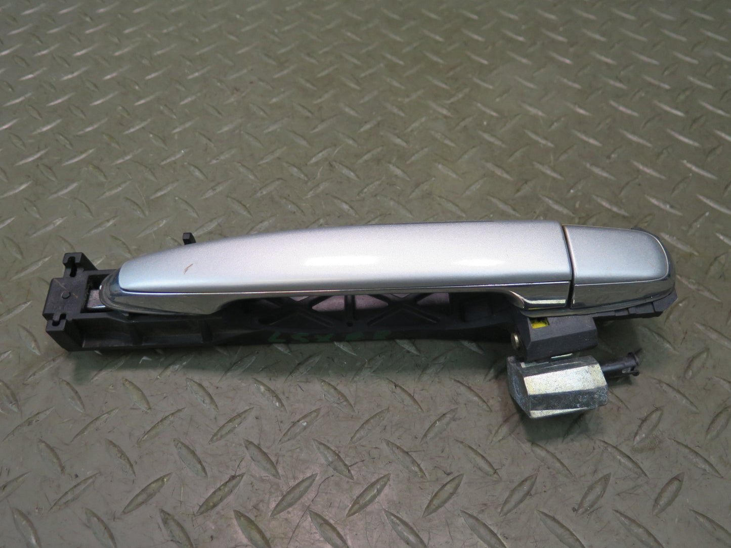 01-03 Lexus UCF30L LS430 Rear Left & Right Door Exterior Handle Set Silver OEM