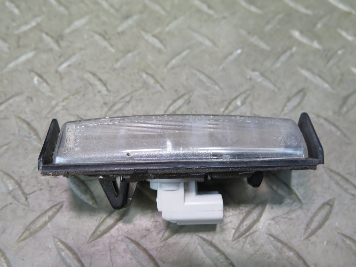 01-06 Lexus UCF30L LS430 Set of 2 Rear Trunk License Plate Light Lamp OEM