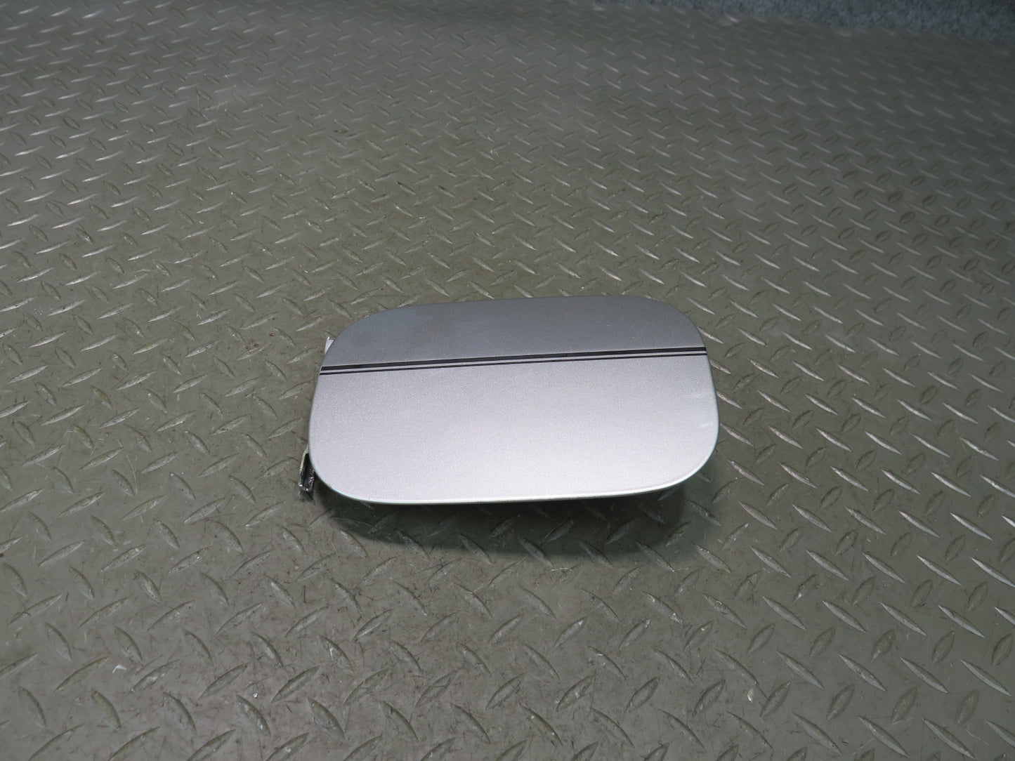 01-06 Lexus UCF30L LS430 Fuel Filler Door Lid Cover Silver OEM