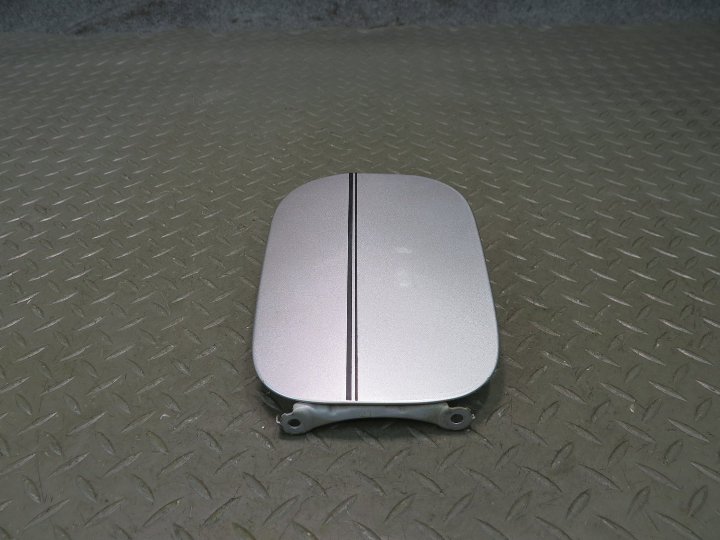 01-06 Lexus UCF30L LS430 Fuel Filler Door Lid Cover Silver OEM