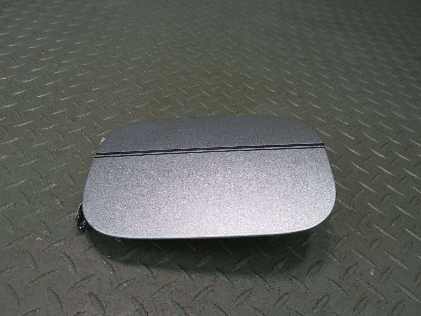 01-06 Lexus UCF30L LS430 Fuel Filler Door Lid Cover Silver OEM