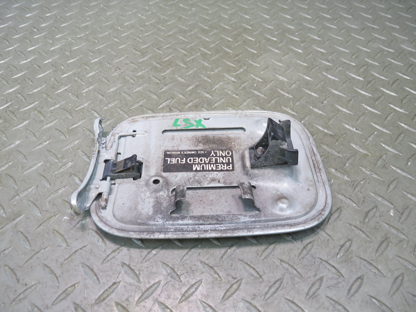 01-06 Lexus UCF30L LS430 Fuel Filler Door Lid Cover Silver OEM