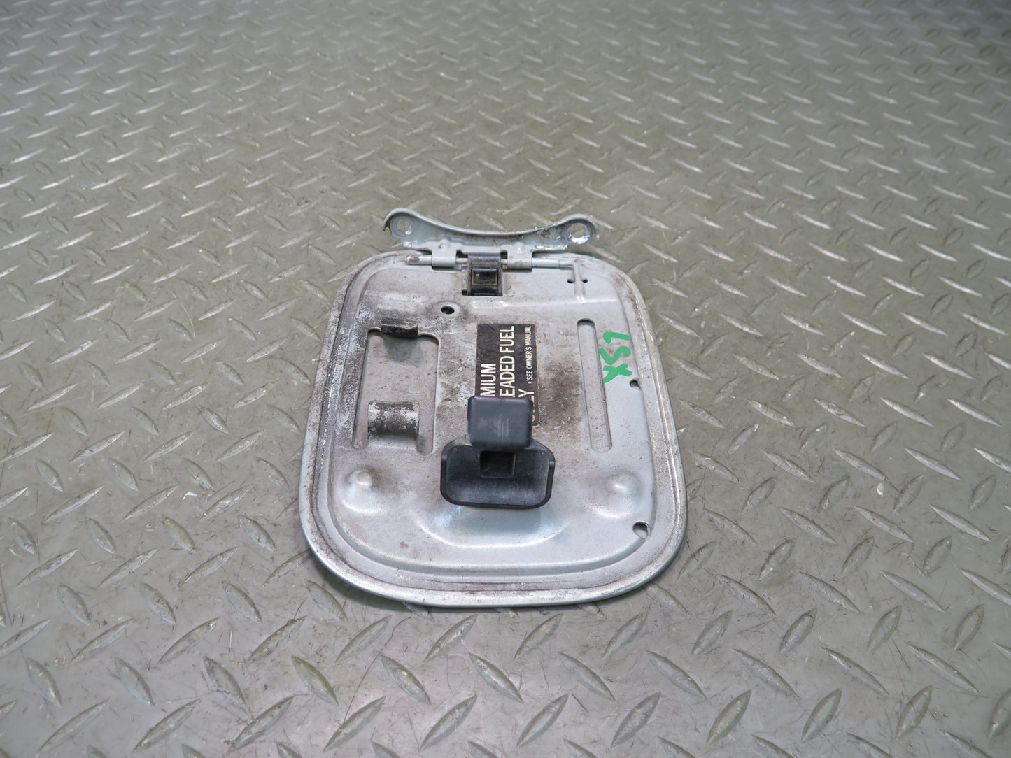 01-06 Lexus UCF30L LS430 Fuel Filler Door Lid Cover Silver OEM