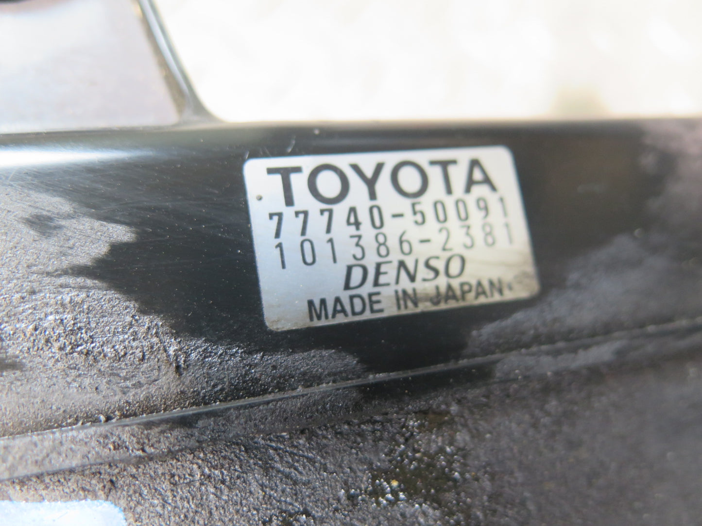 01-06 Lexus UCF30L LS430 Fuel Evap Vapor Charcoal Canister 77740-50091 OEM