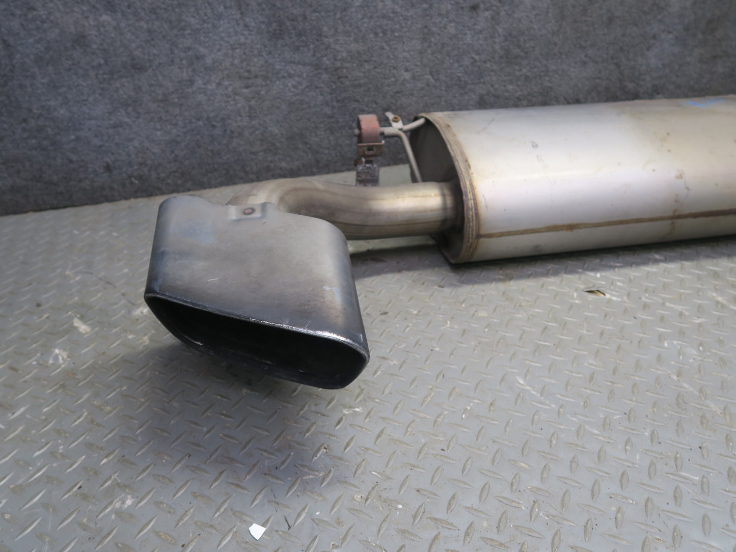 2014-2018 BMW F15 X5 50IX AWD N63 4.4L M-sport Rear Exhaust Muffler w Tips