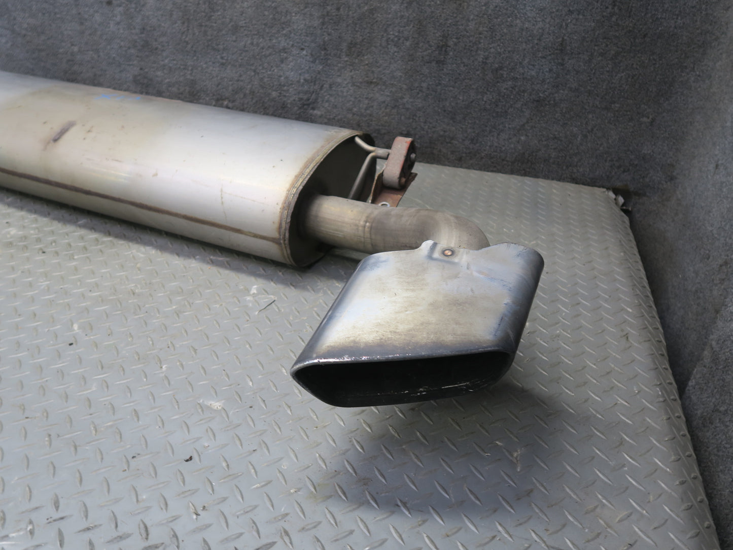 2014-2018 BMW F15 X5 50IX AWD N63 4.4L M-sport Rear Exhaust Muffler w Tips