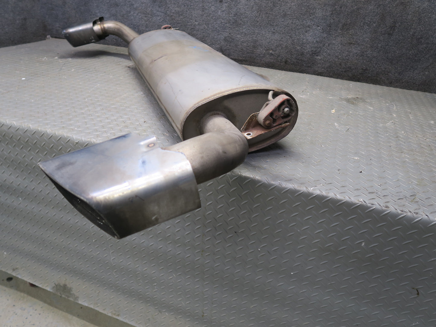 2014-2018 BMW F15 X5 50IX AWD N63 4.4L M-sport Rear Exhaust Muffler w Tips