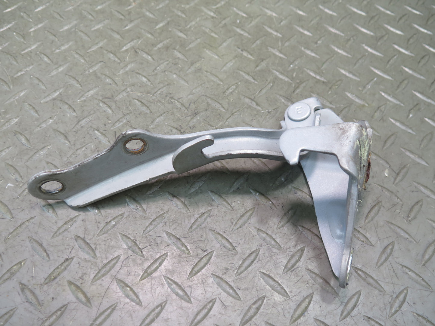 01-06 Lexus UCF30L LS430 Set of 2 Front Left & Right Hood Hinge Silver OEM