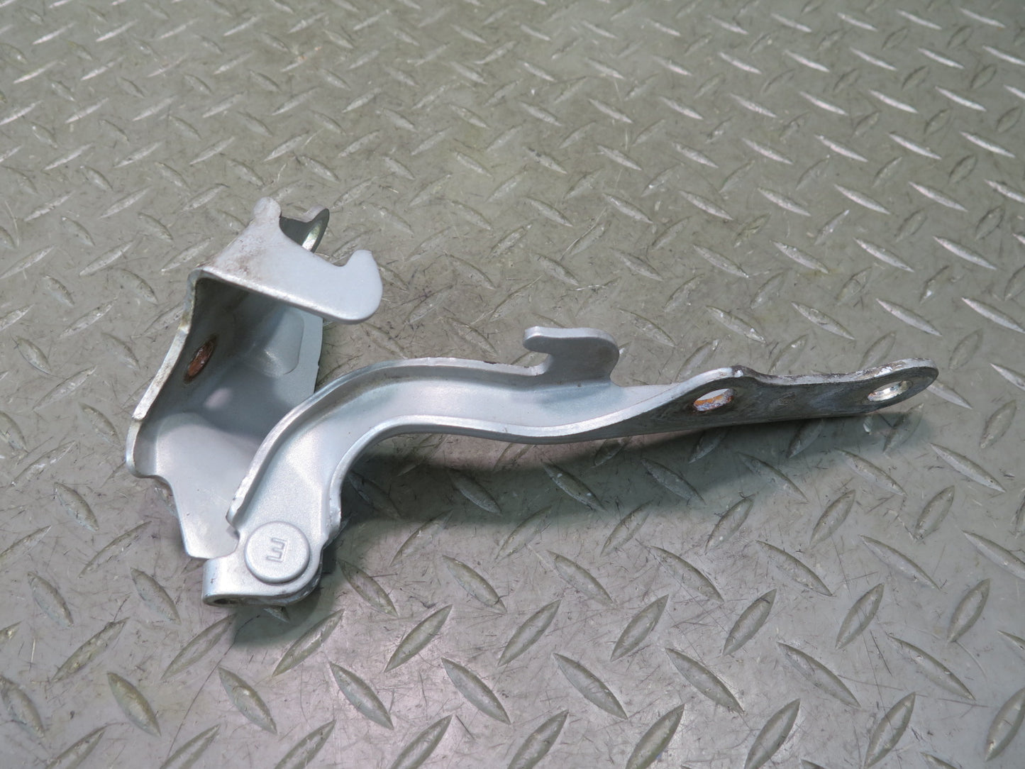 01-06 Lexus UCF30L LS430 Set of 2 Front Left & Right Hood Hinge Silver OEM