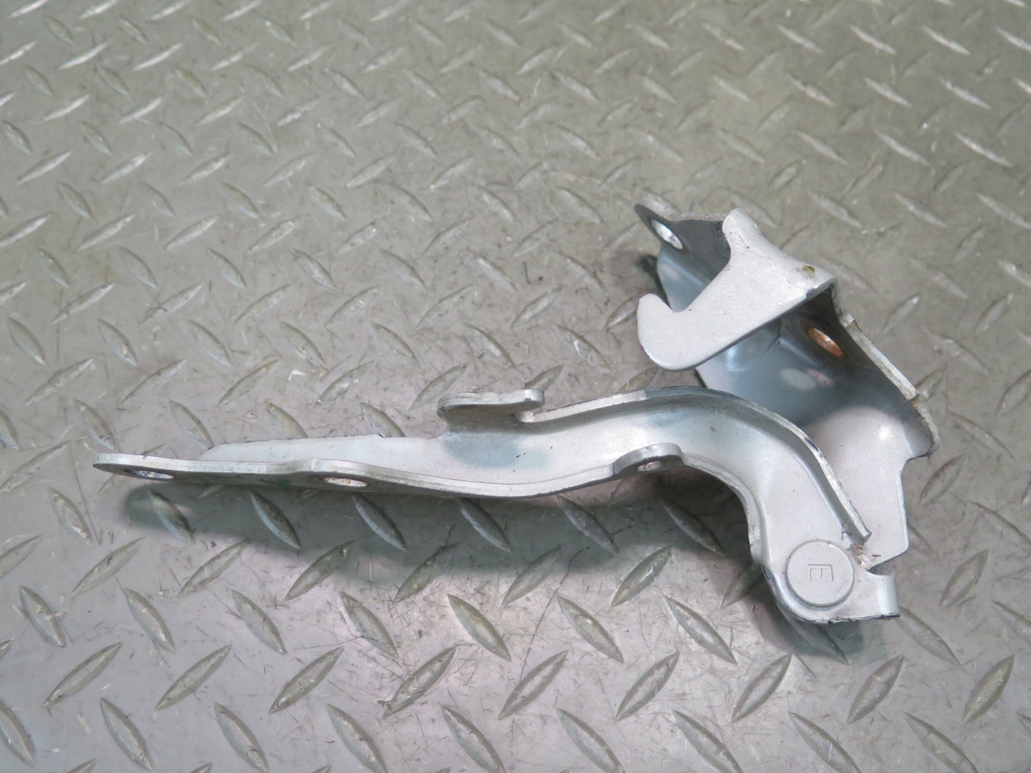 01-06 Lexus UCF30L LS430 Set of 2 Front Left & Right Hood Hinge Silver OEM