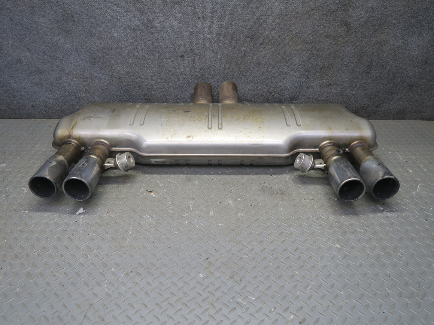 2010-2014 BMW E71 X5M X6M Rear Exhaust Muffler w Tips 7590335