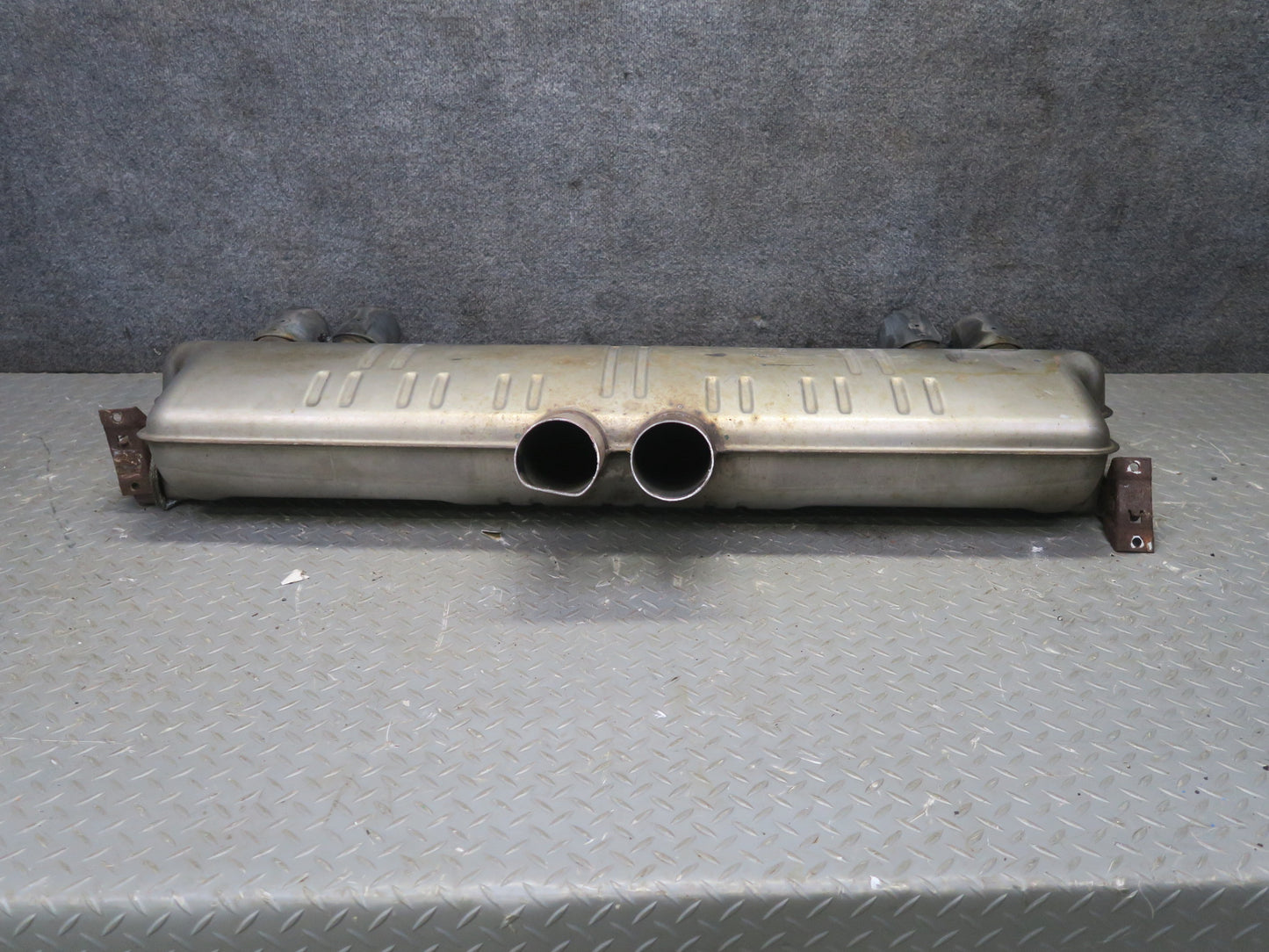 2010-2014 BMW E71 X5M X6M Rear Exhaust Muffler w Tips 7590335