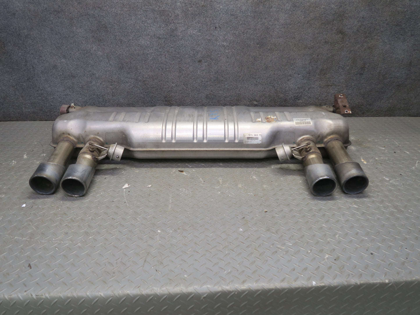 2010-2014 BMW E71 X5M X6M Rear Exhaust Muffler w Tips 7590335