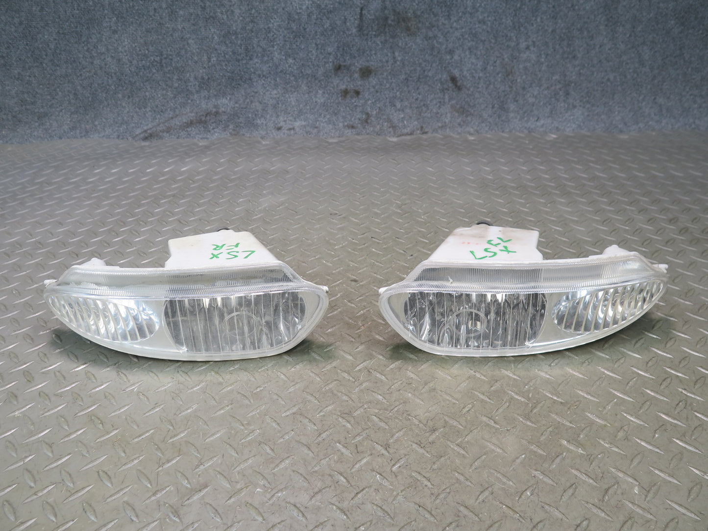01-03 Lexus LS430 UCF30L Set of 2 Front Left & Right Fog Light Lamp OEM