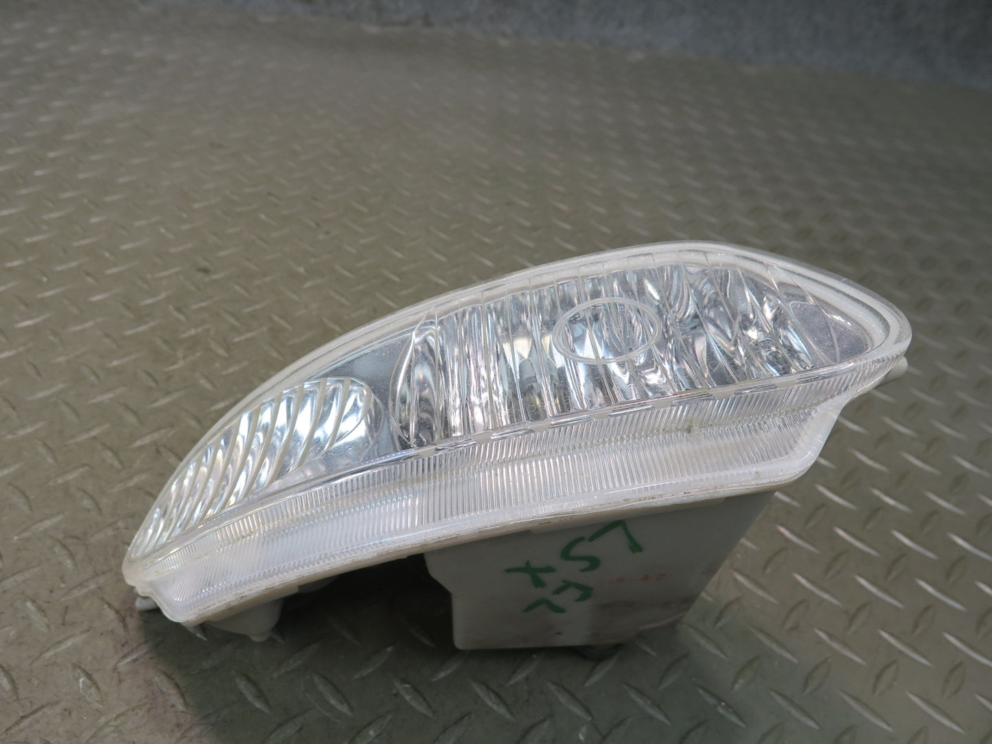 01-03 Lexus LS430 UCF30L Set of 2 Front Left & Right Fog Light Lamp OEM