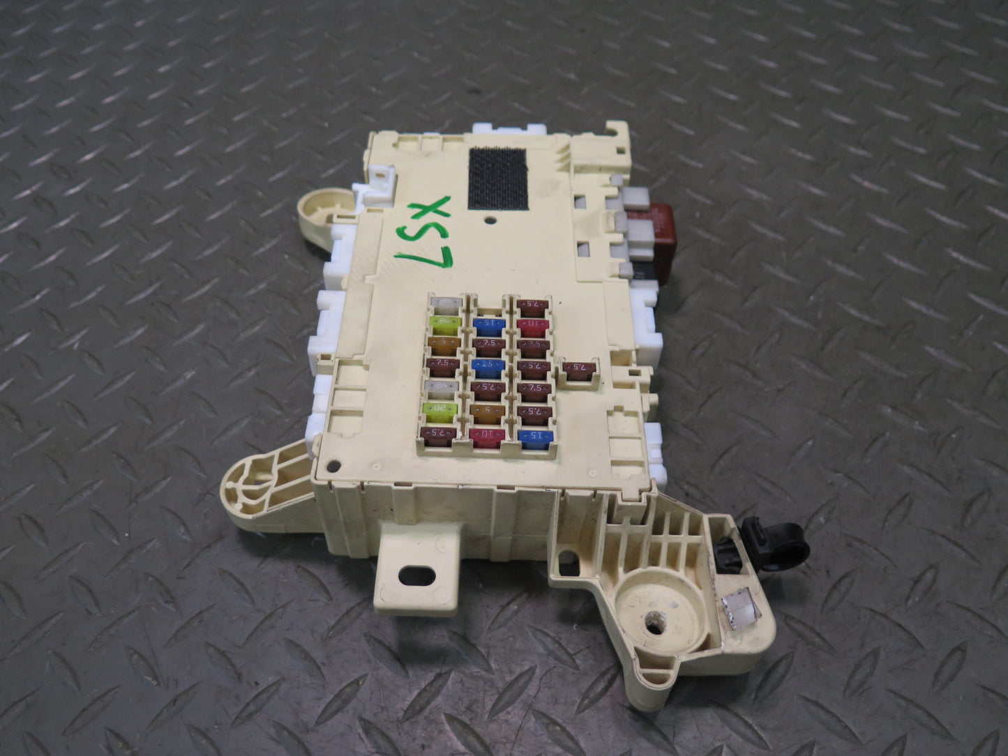 01-03 Lexus UCF30L LS430 Dash Right Fuse Relay Box Module 82730-50101 OEM