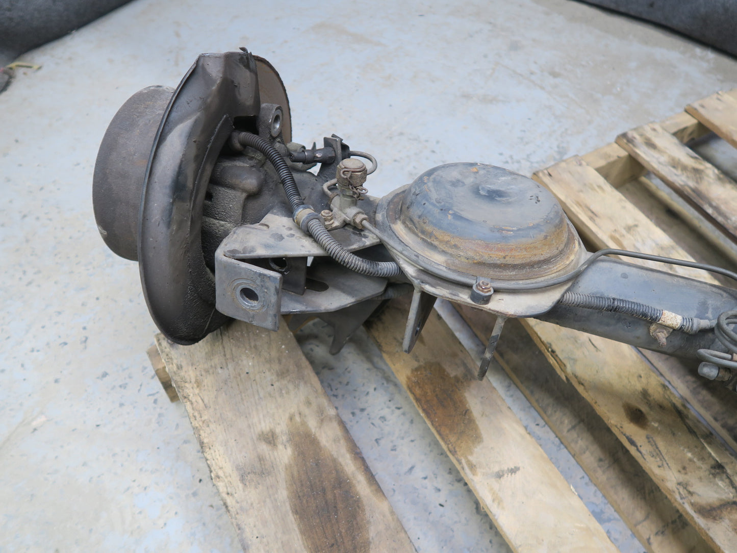 2002-2008 Mercedes W463 G500 AWD Rear Axle Differential Carrier Wheel Hub Assy