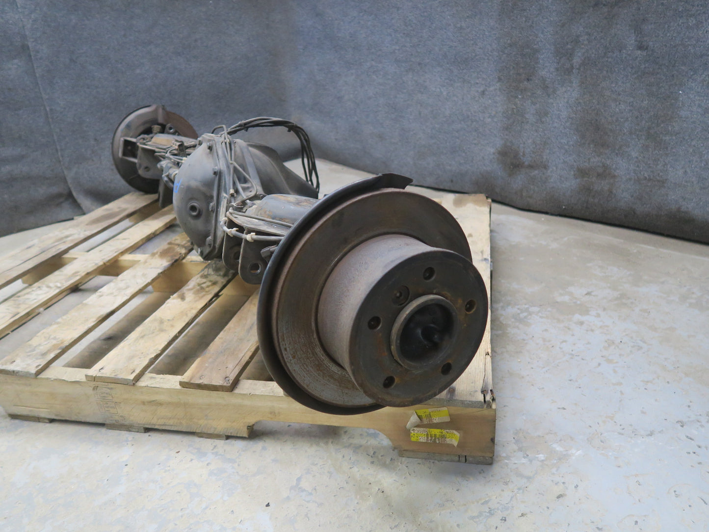 2002-2008 Mercedes W463 G500 AWD Rear Axle Differential Carrier Wheel Hub Assy
