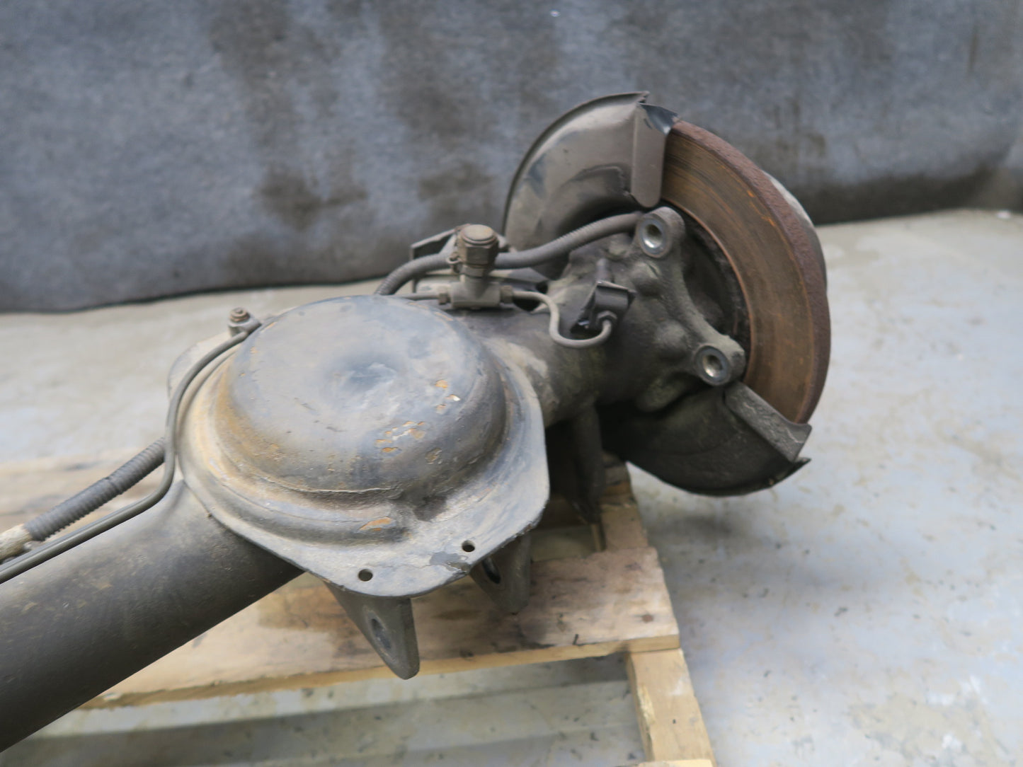 2002-2008 Mercedes W463 G500 AWD Rear Axle Differential Carrier Wheel Hub Assy