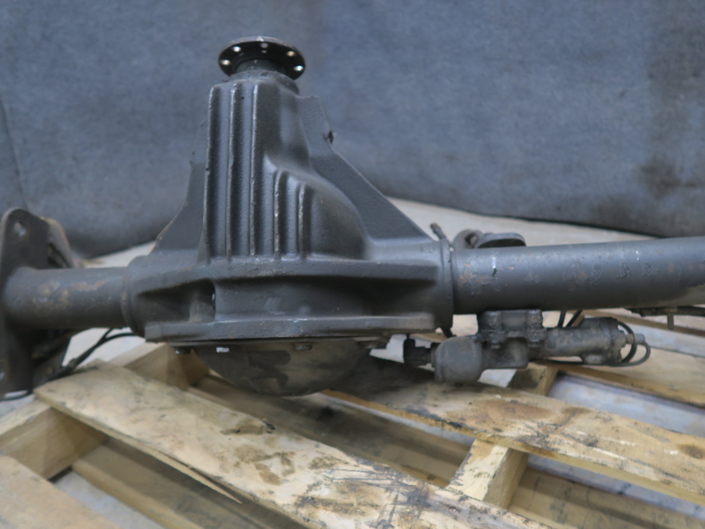 2002-2008 Mercedes W463 G500 AWD Rear Axle Differential Carrier Wheel Hub Assy