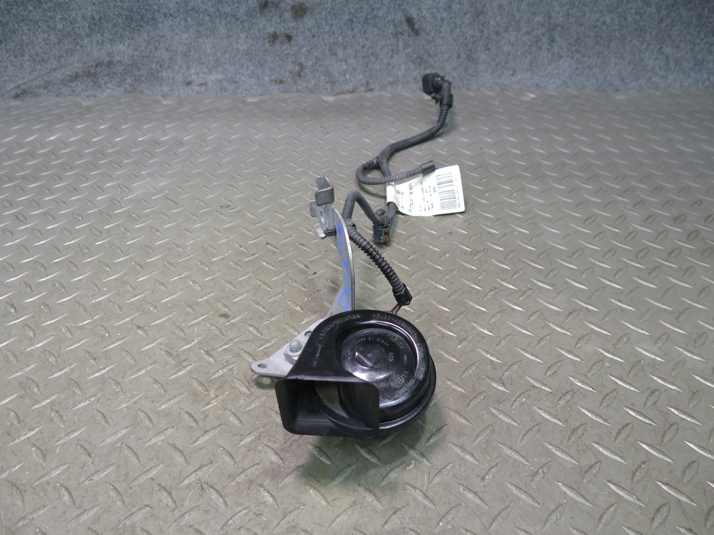 2011-2018 Porsche Cayenne 958 High Tone Note Pitch Horn Signal