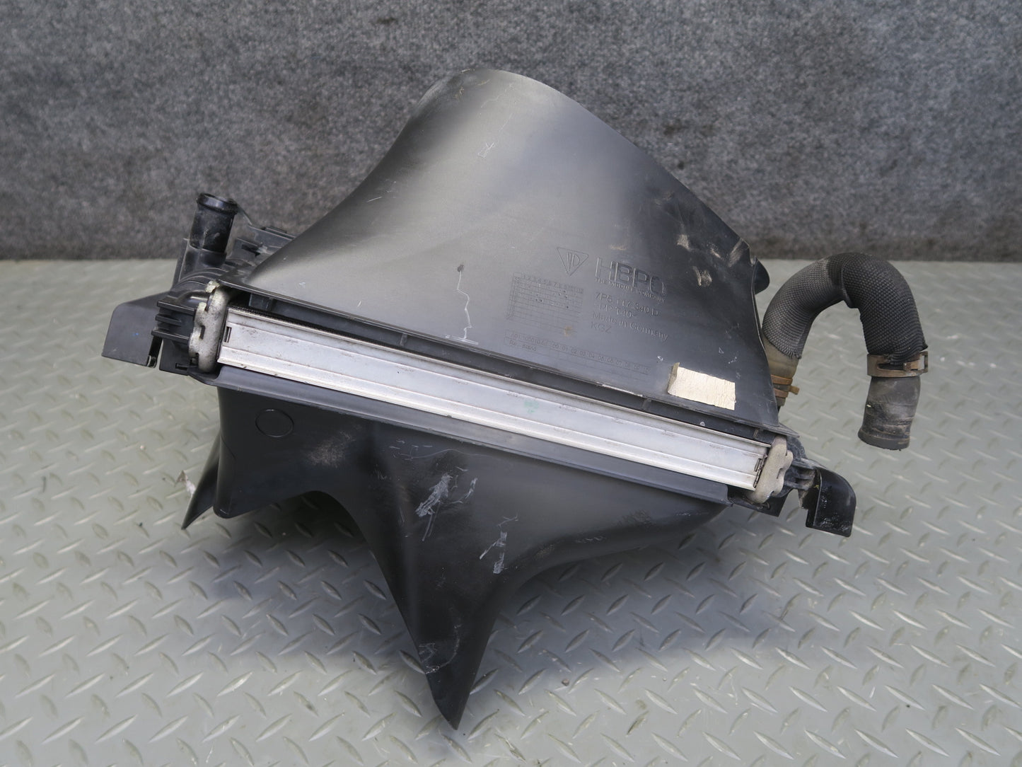 2015-2018 Porsche Cayenne S 958 Right Engine Cooling Auxiliary Radiator w Shroud