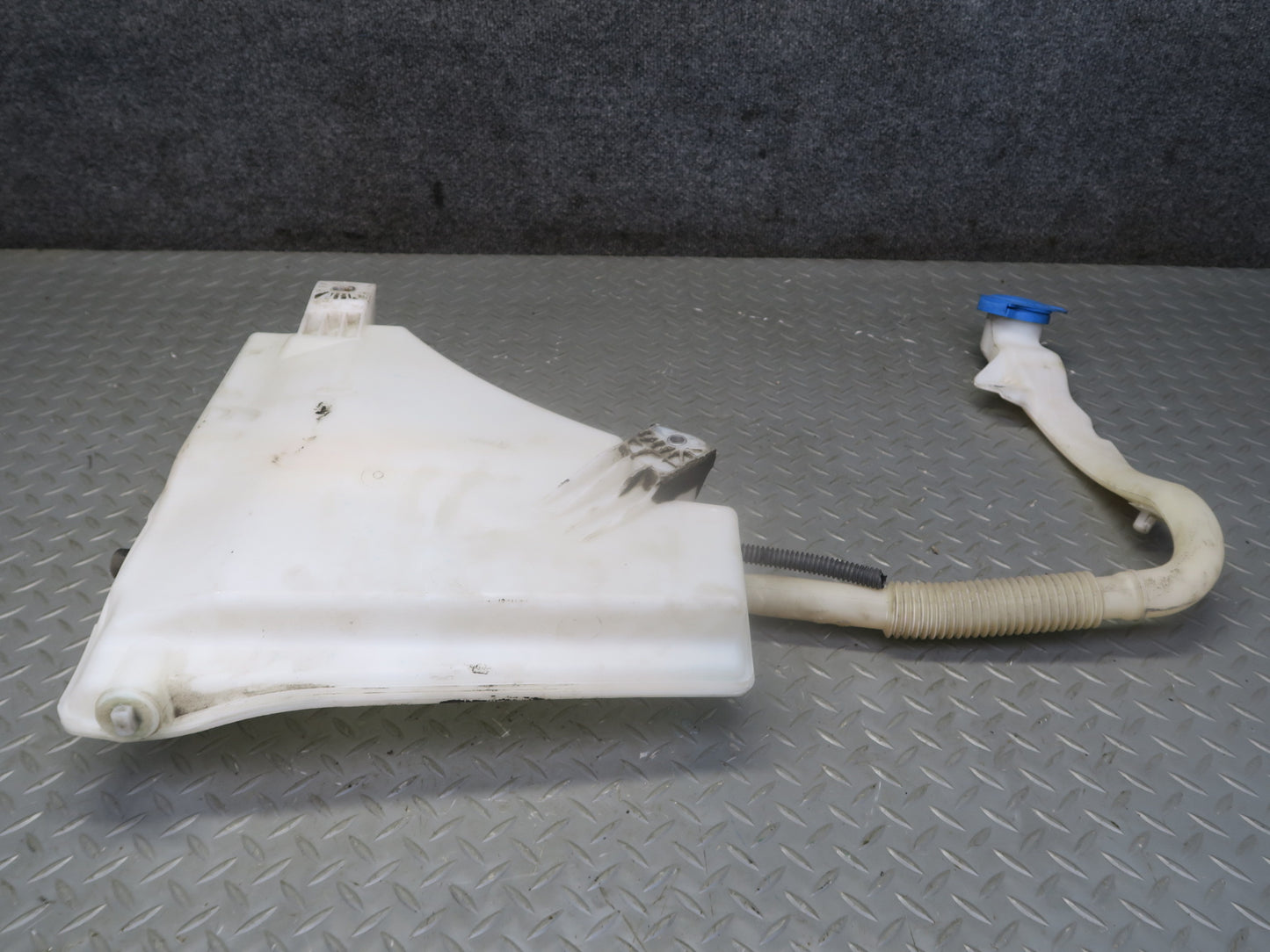 2011-2018 Porsche Cayenne 958 Windshield Washer Fluid Reservoir Tank w Pump