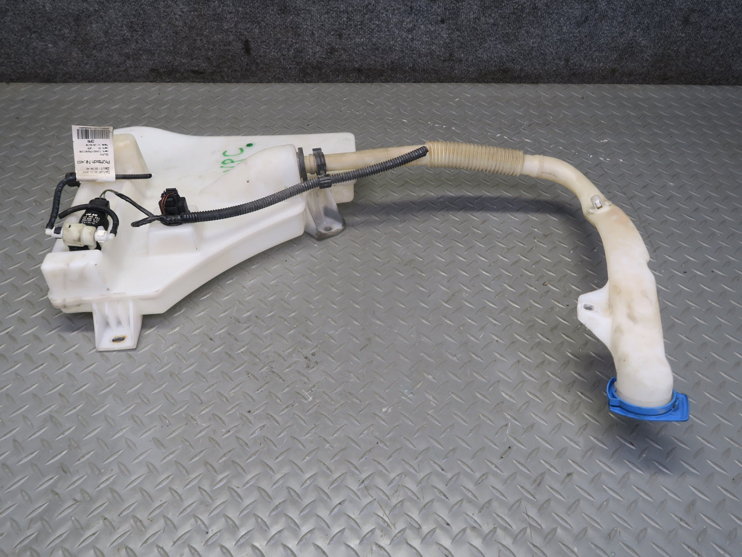 2011-2018 Porsche Cayenne 958 Windshield Washer Fluid Reservoir Tank w Pump