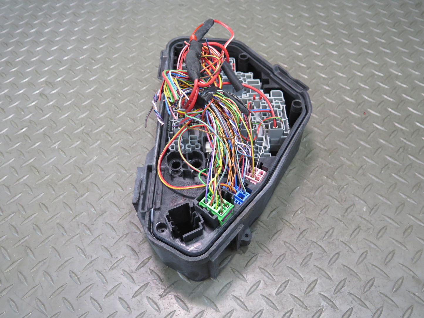 2011-2018 Porsche Cayenne 958 Fuse Relay Box Module 7L0937615G