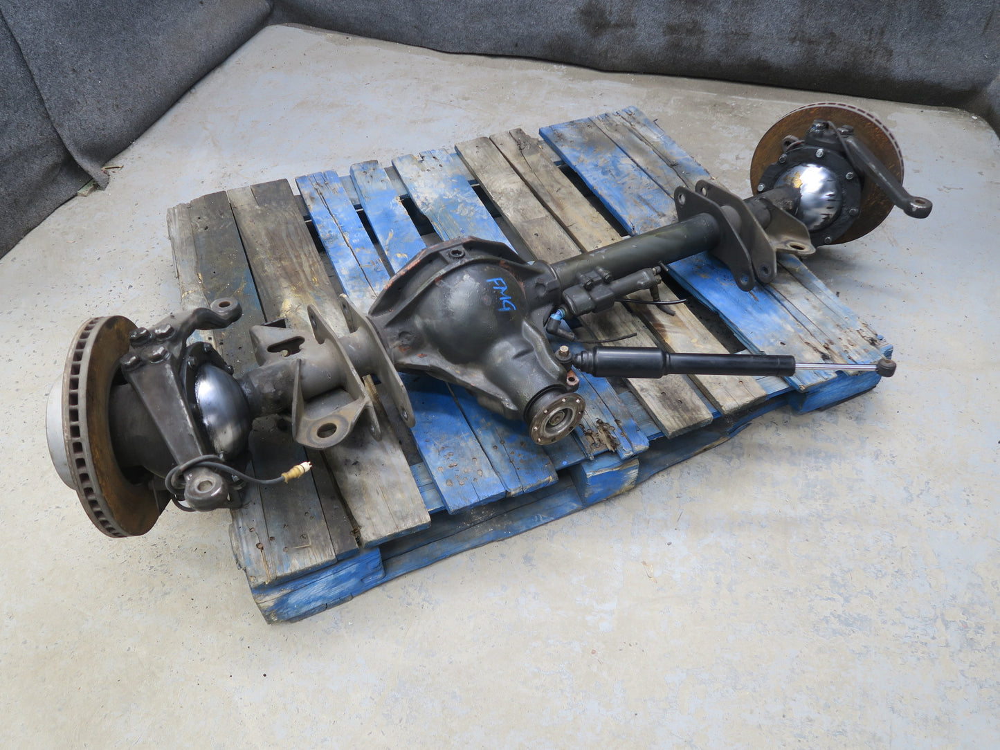 2002-2008 Mercedes W463 G500 AWD Front Axle Differential Carrier Wheel Hub Assy