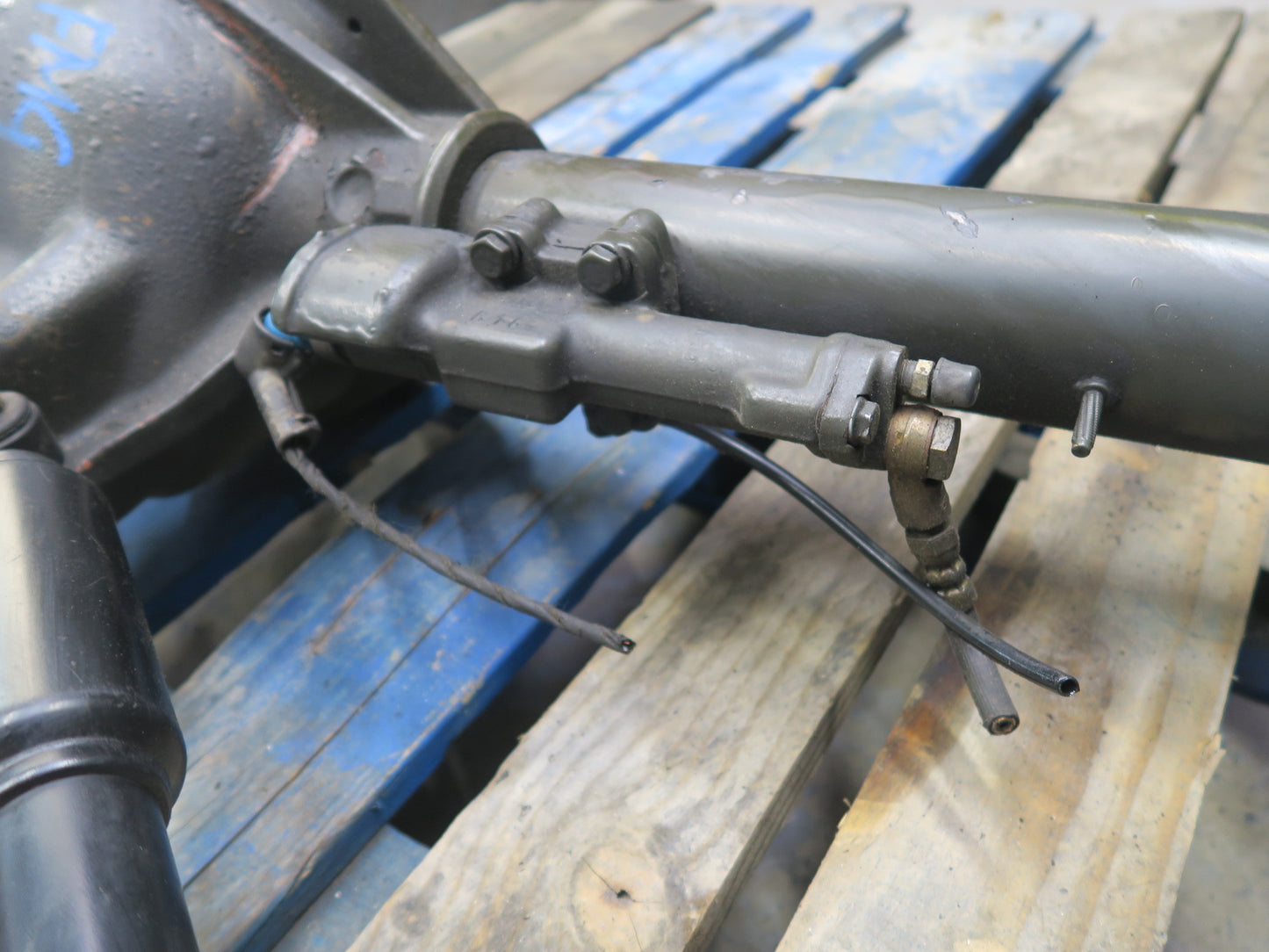 2002-2008 Mercedes W463 G500 AWD Front Axle Differential Carrier Wheel Hub Assy