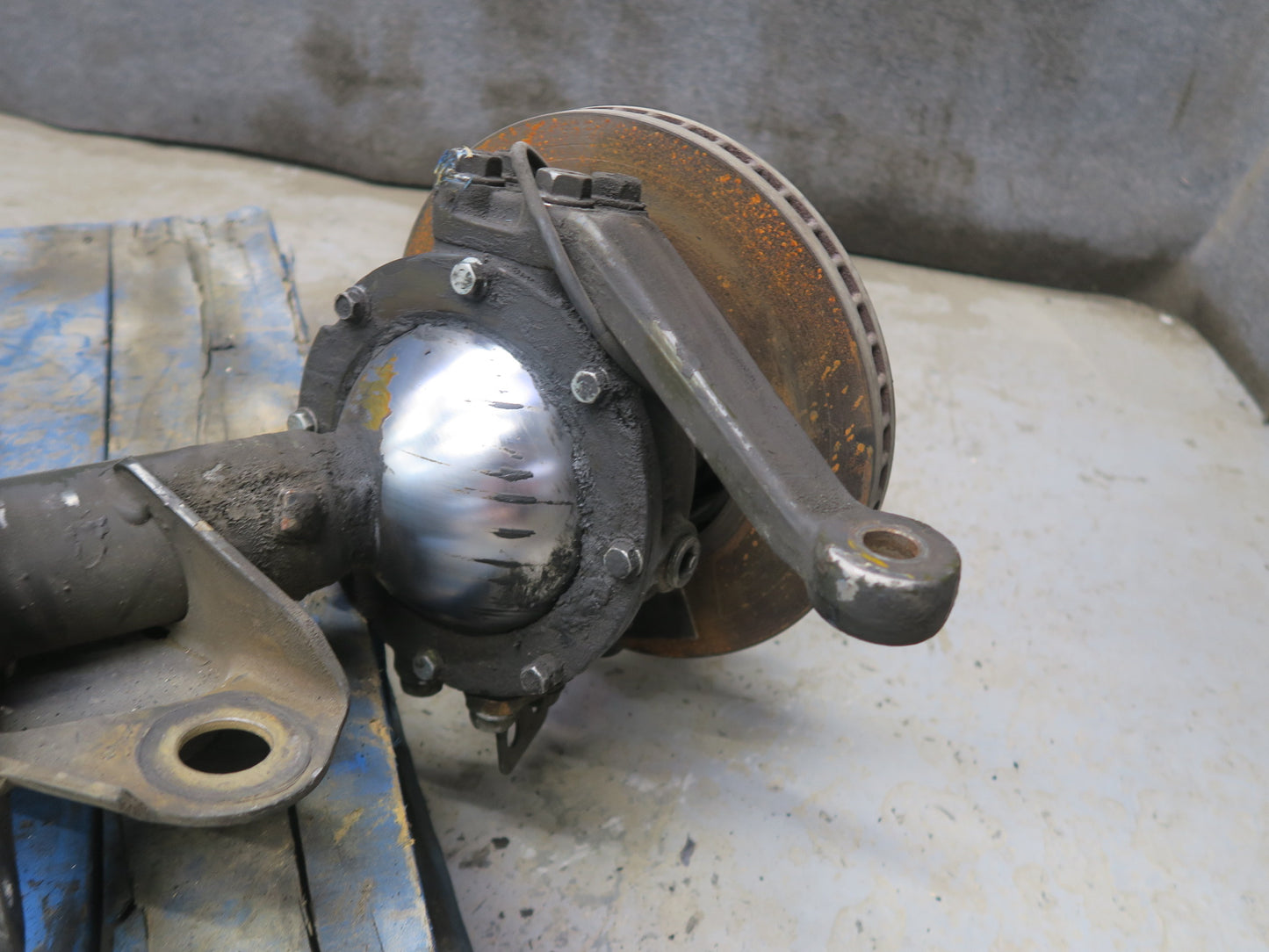 2002-2008 Mercedes W463 G500 AWD Front Axle Differential Carrier Wheel Hub Assy