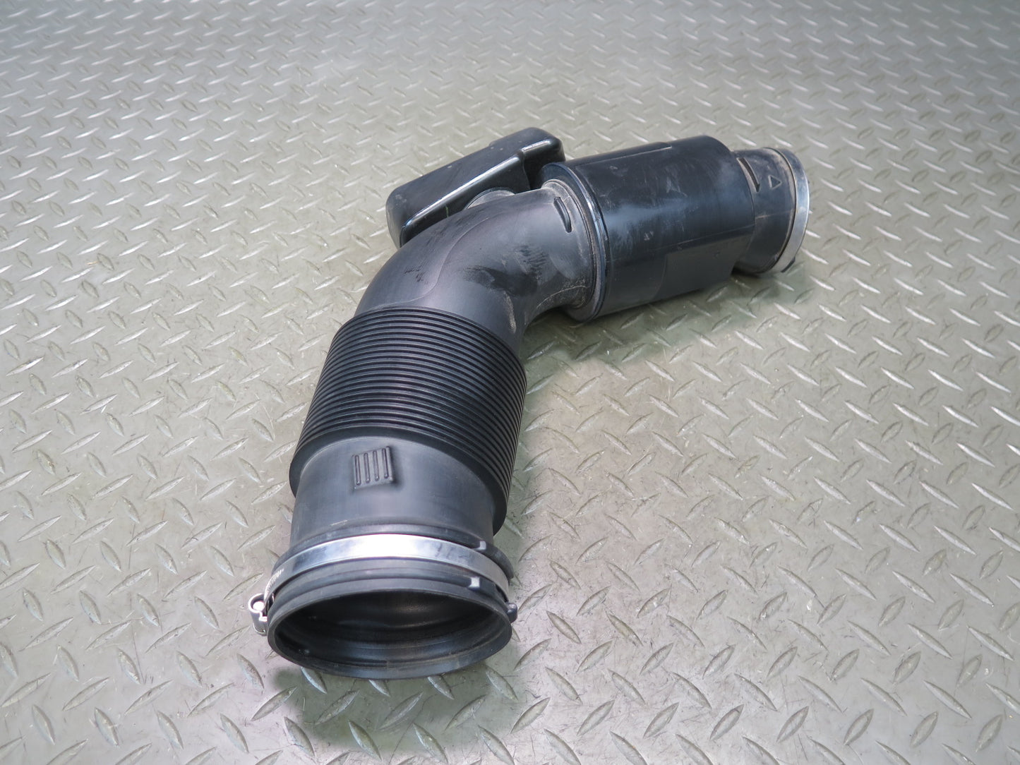 2011-2018 Porsche Cayenne 958 Engine Air Intake Hose Pipe Tube
