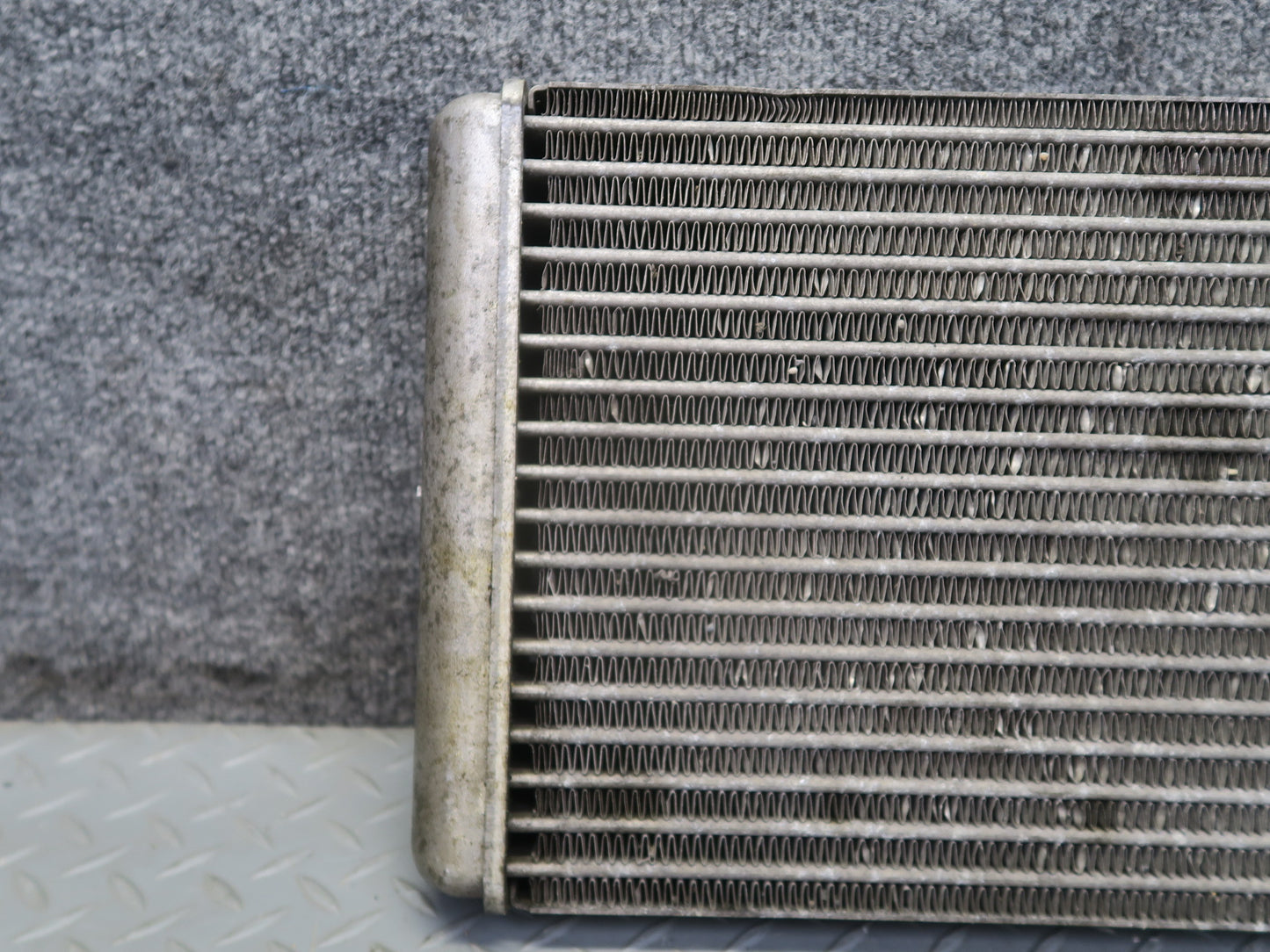 2010-2014 BMW E71 X6M S63 Engine Oil Cooler Radiator