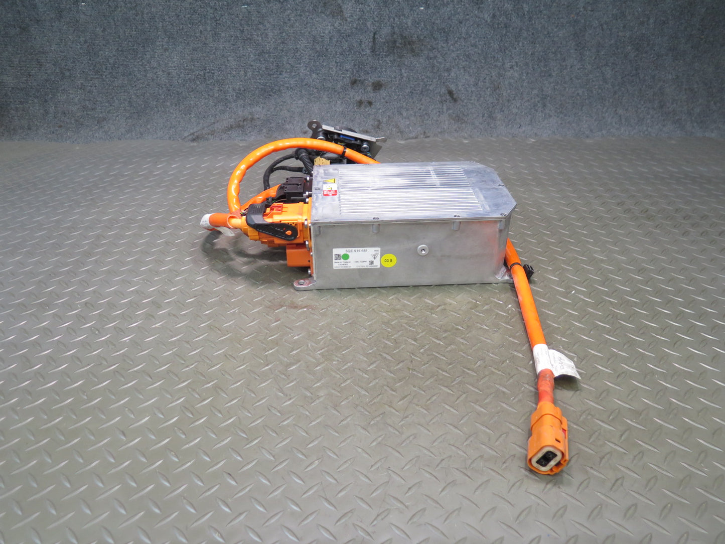 2015-2018 Porsche Cayenne S 958 E-hybrid Battery Power Voltage Charger Unit