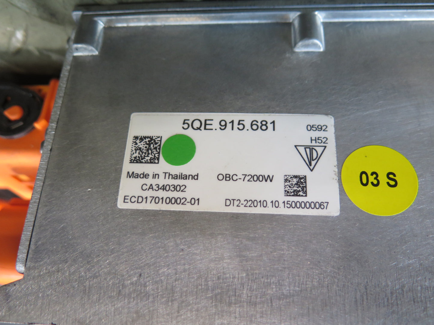 2015-2018 Porsche Cayenne S 958 E-hybrid Battery Power Voltage Charger Unit