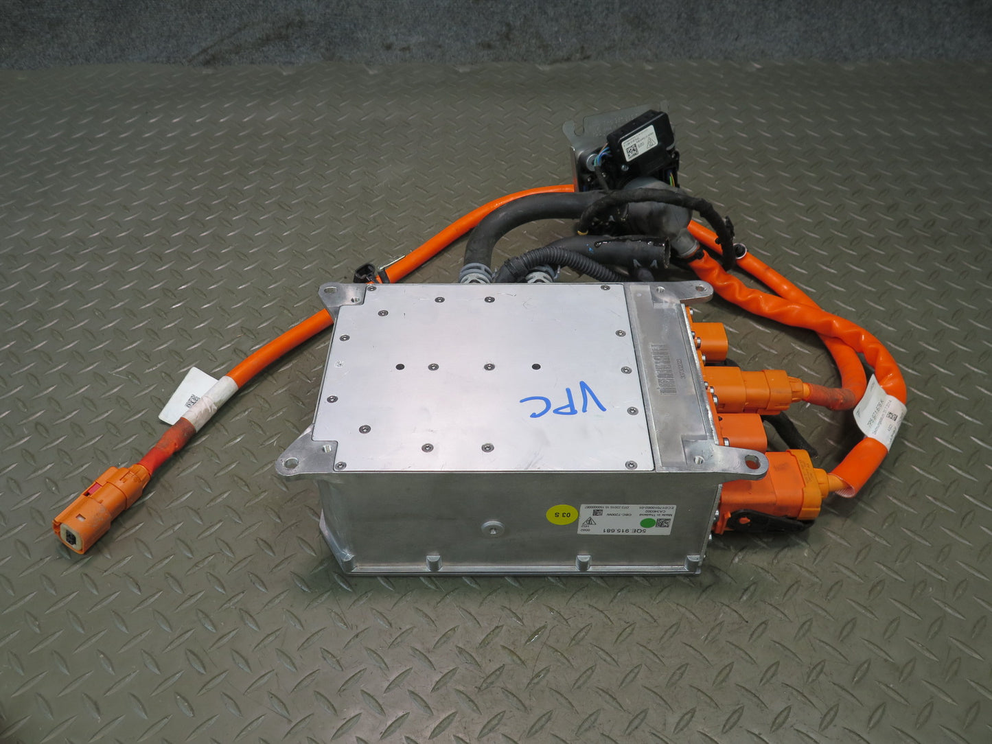 2015-2018 Porsche Cayenne S 958 E-hybrid Battery Power Voltage Charger Unit
