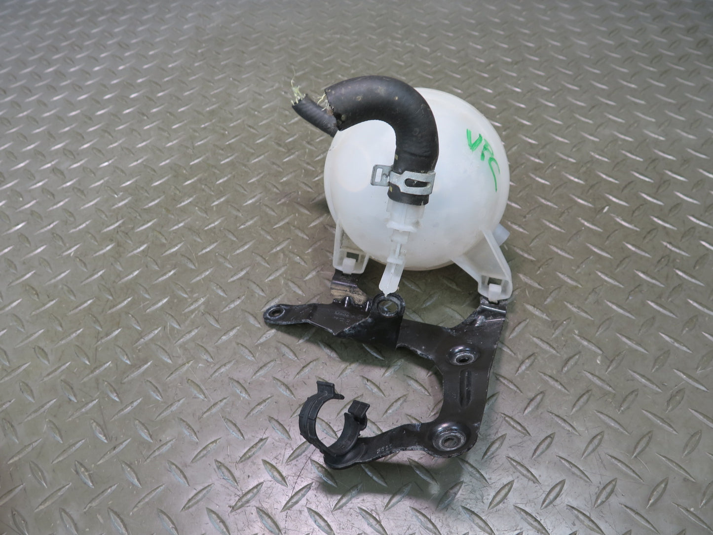 15-18 Porsche Cayenne 958 E-hybrid Engine Expansion Overflow Reservoir w Bracket