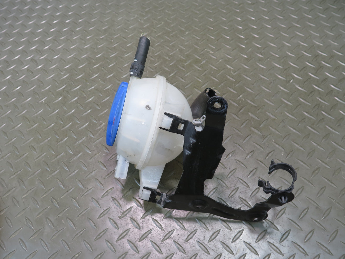 15-18 Porsche Cayenne 958 E-hybrid Engine Expansion Overflow Reservoir w Bracket