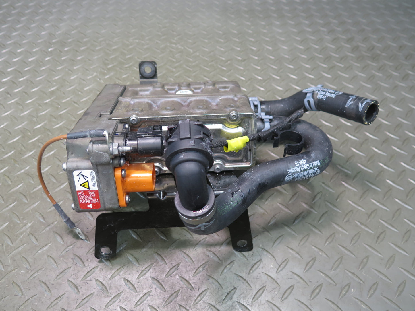 2014-2016 Porsche Cayenne S 958 E-hybrid High Voltage Battery Heater Exchanger