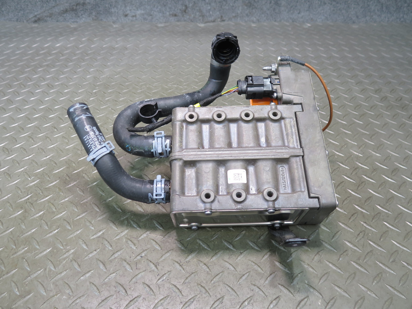 2014-2016 Porsche Cayenne S 958 E-hybrid High Voltage Battery Heater Exchanger