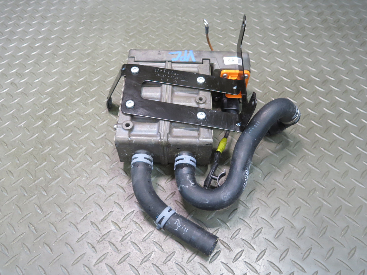 2014-2016 Porsche Cayenne S 958 E-hybrid High Voltage Battery Heater Exchanger