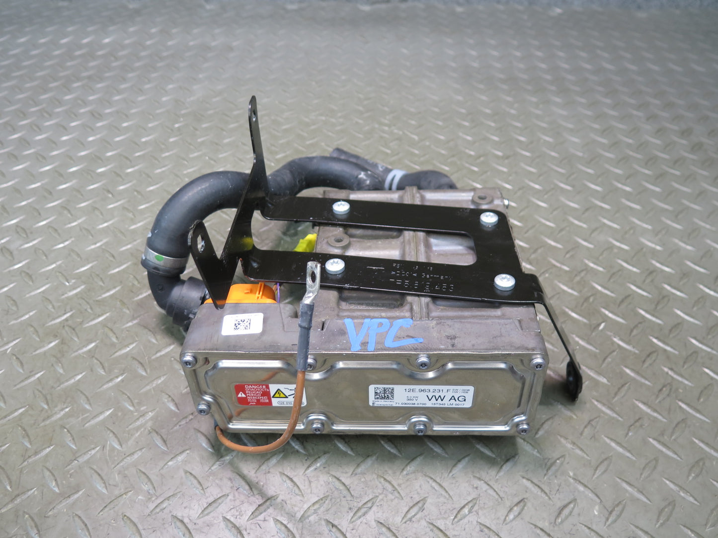 2014-2016 Porsche Cayenne S 958 E-hybrid High Voltage Battery Heater Exchanger