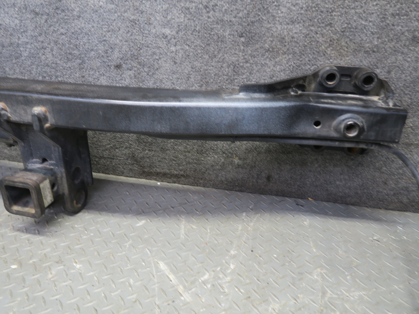 2011-2018 Porsche Cayenne 958 Rear Trailer Hitch Bumper Reinforcement Impact Bar