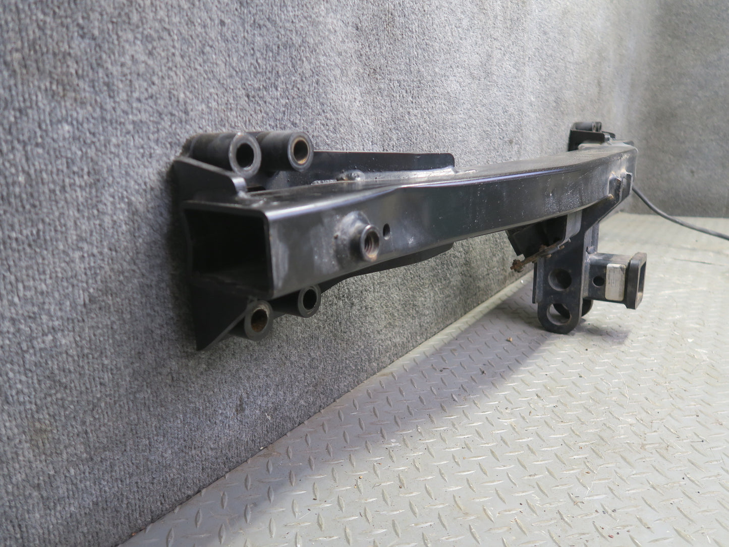 2011-2018 Porsche Cayenne 958 Rear Trailer Hitch Bumper Reinforcement Impact Bar